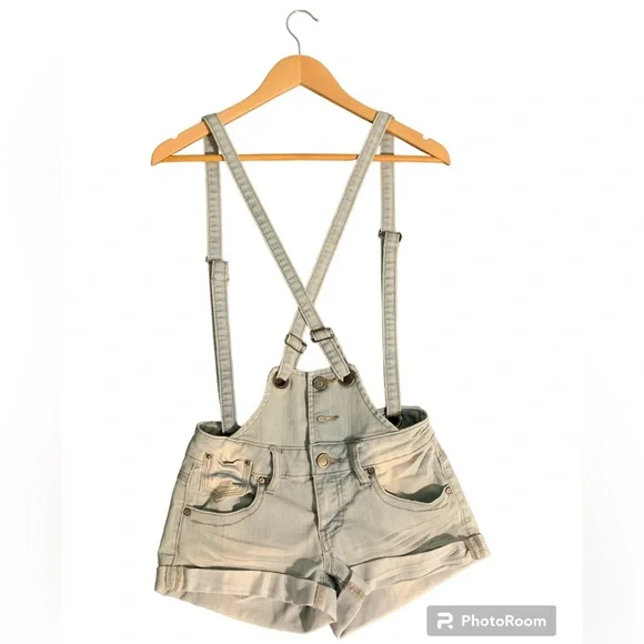 Hot Kiss - Light Wash Demin - Low Cut Overalls - Picture 1 of 3